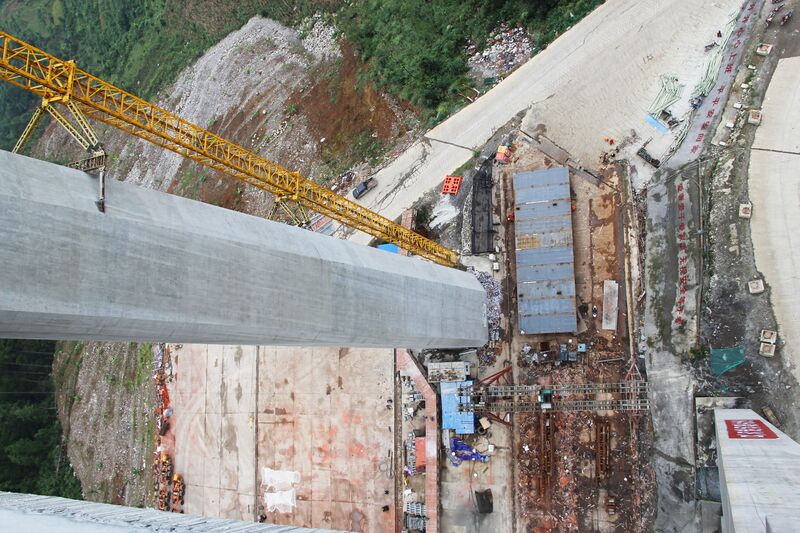 File:Qingshuihe100meterDrop.jpg