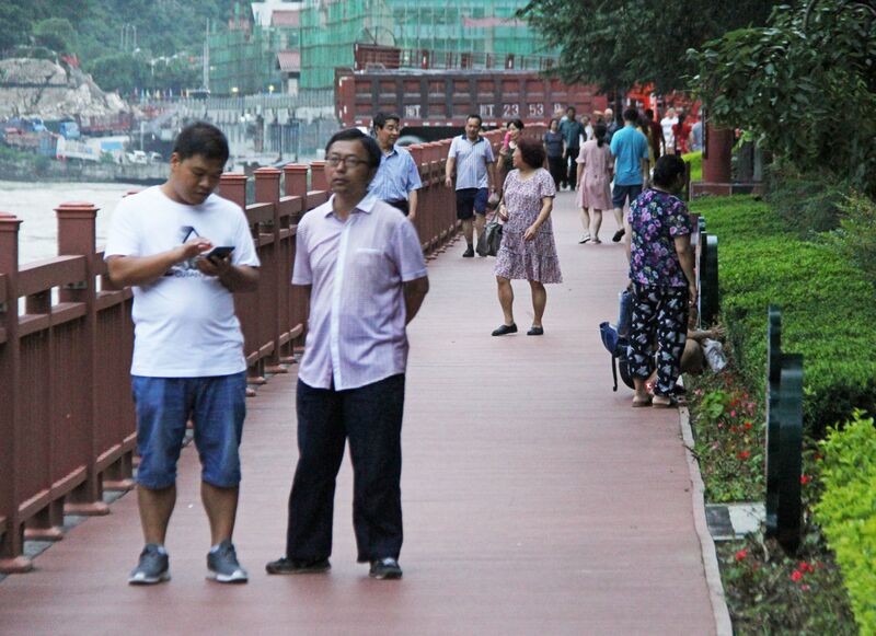 File:281MianningDaduheWaterfront copy.JPG