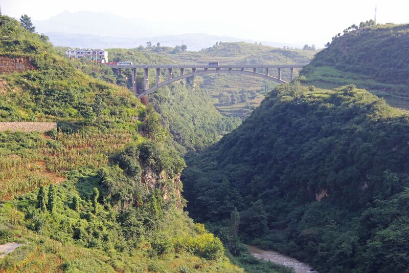 File:GuihuaArch113mtrSpan164mtrLongOpen2004.jpg