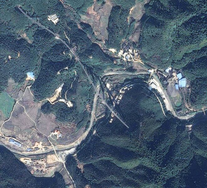File:SongtoujiangRailwaySatellite.jpg