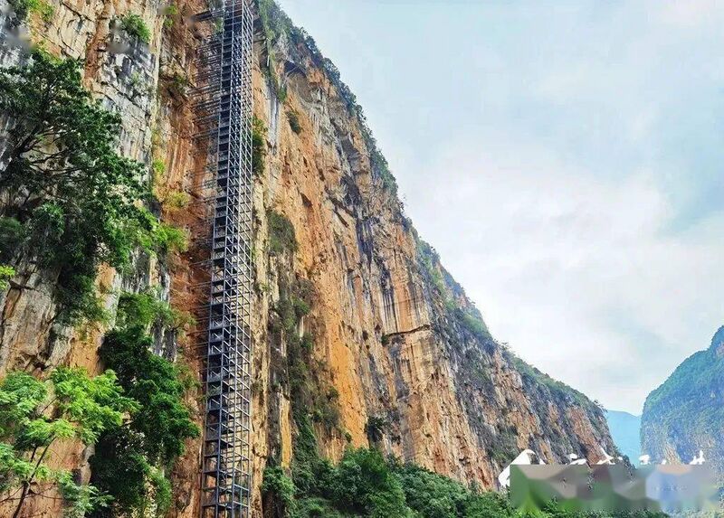 File:Nizhuhe elevator2.jpeg