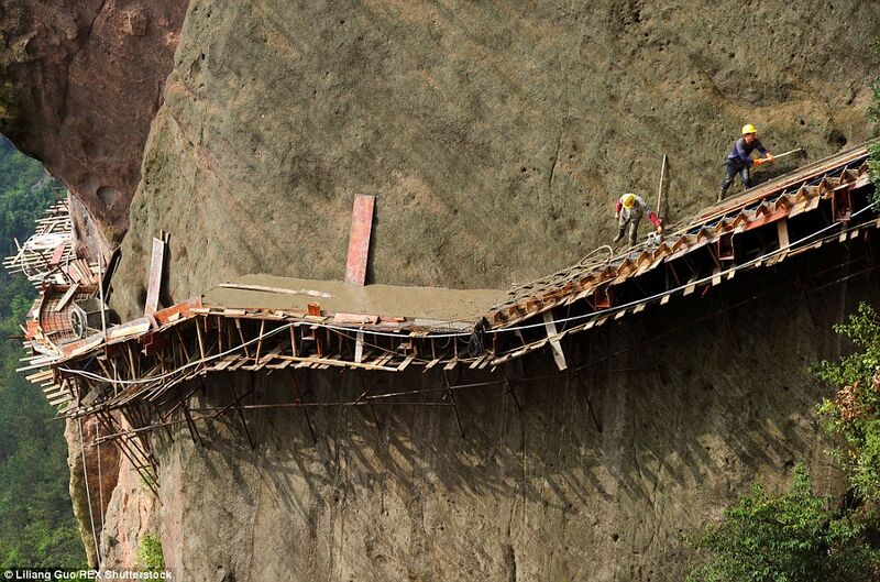 File:CliffwalkConstruction.jpg