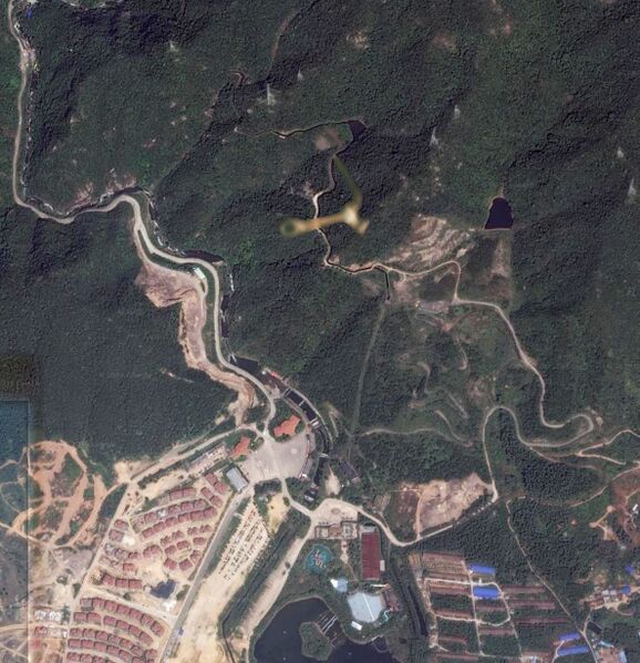 File:HuangtengxiaGlassSatellite.jpg