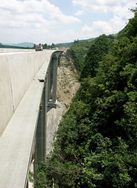 File:ShimenkanBridge13.jpg