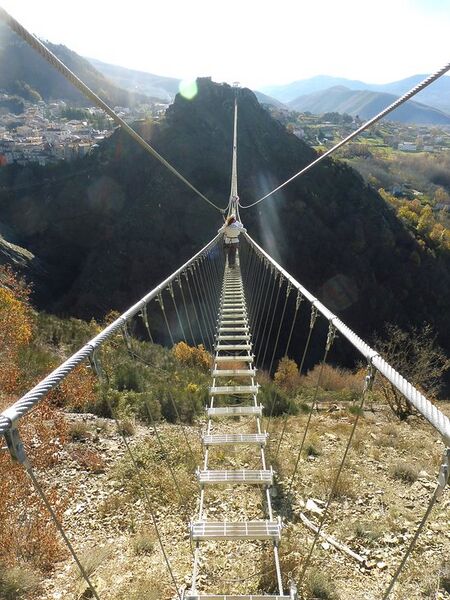 File:AllaLunaFootbridge6.jpg