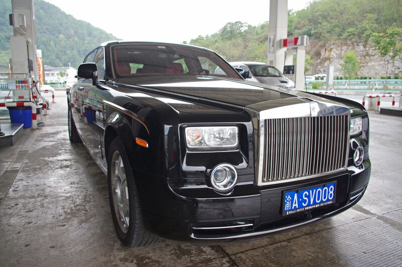 File:145G75RollsRoycebyRichard.jpg