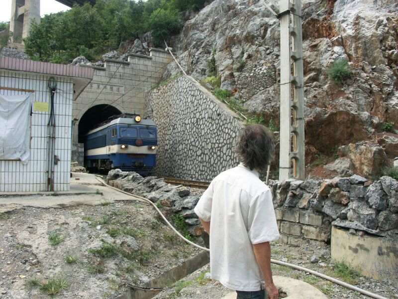 File:BeipanjiangRailwayRoger.jpg