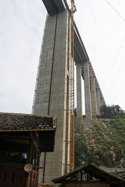 File:Doushanba140mtrPier.jpg