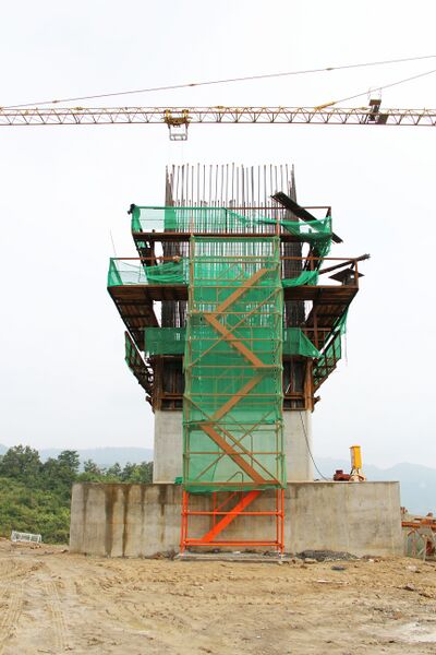 File:LiuguanghePierSide.jpg