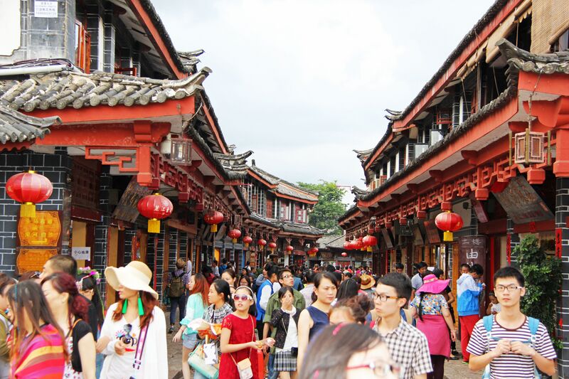 File:464LijiangTouristStreet.jpg