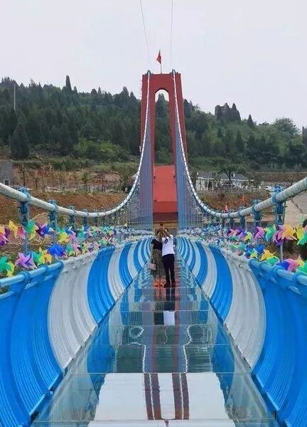 File:Jiuding Meihuashan Glass Tower.jpg