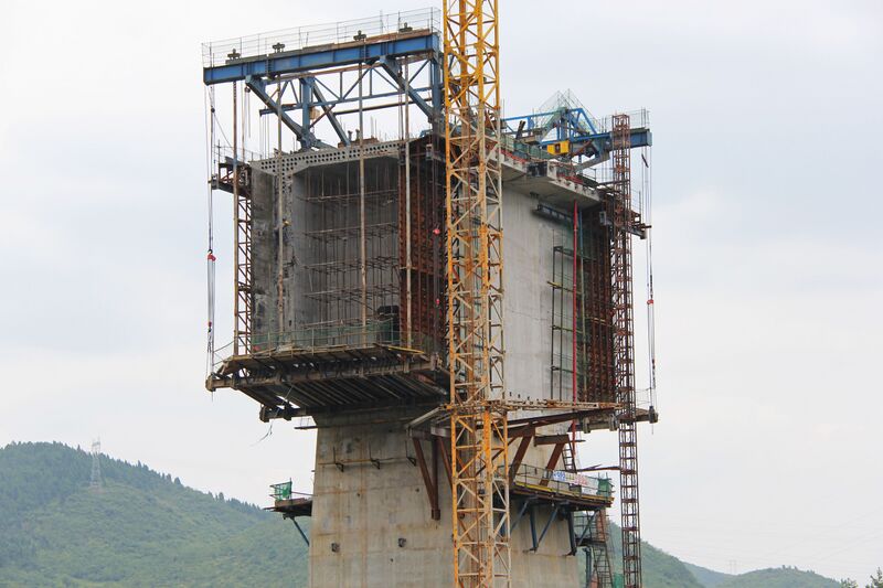 File:WujiangRailwayHighBeamTraveler.jpg