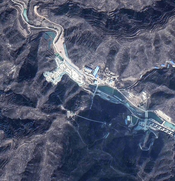 File:Yunquangu GlassSatellite.jpg