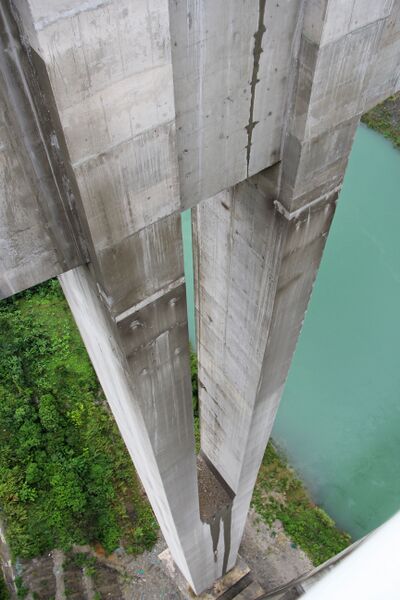 File:BeipanjiangZhenfengPierDrop.jpg