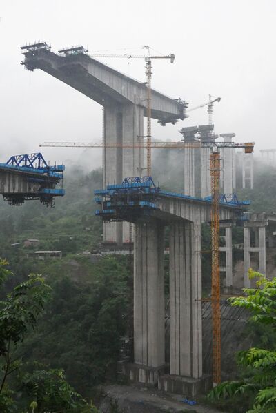 File:HuangshiTwoBeams.JPG