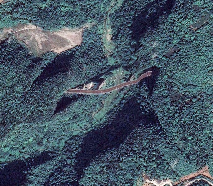 File:UnknownYiwan80mtrBeamSatellite.jpg