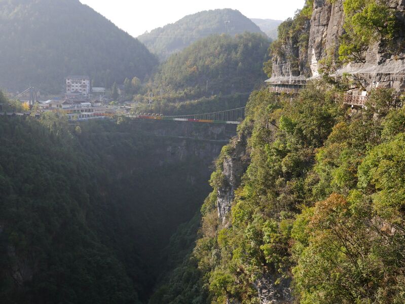 File:Yunzhiduan Glass FootbridgeFarView.JPG