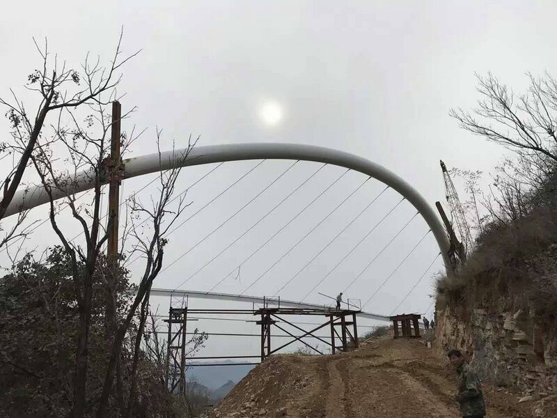 File:ZiboTanxiMountainGlassFootbridgeConst7.JPG