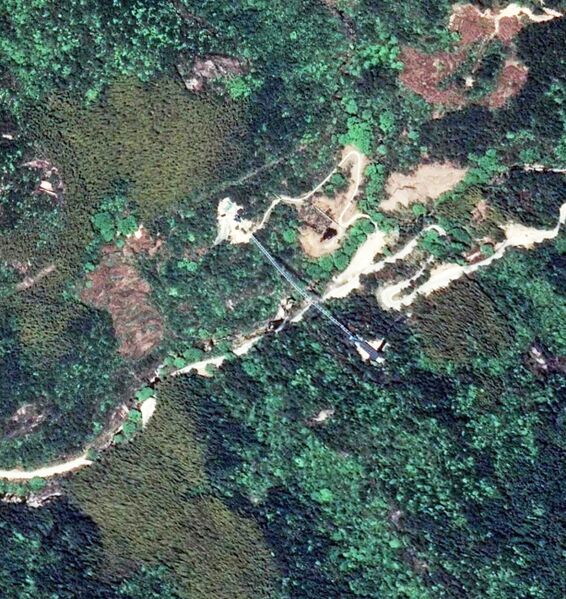 File:Tianxianxia Glass FootbridgeSatellite.jpg