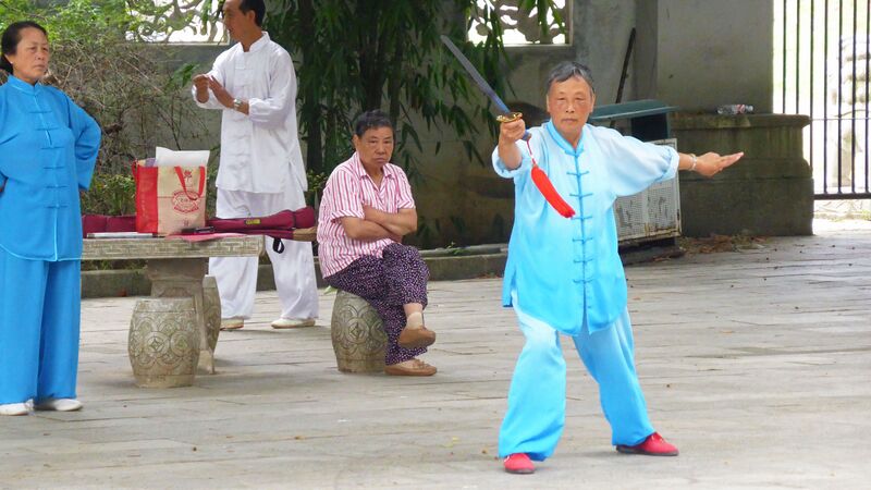 File:311XiuwenParkSwordsmanByFilmer.jpg