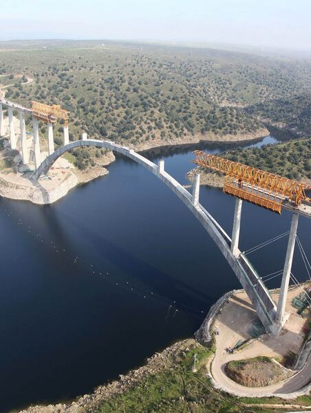 File:AlmonteRailwayBy Ciudad FCC3.jpg