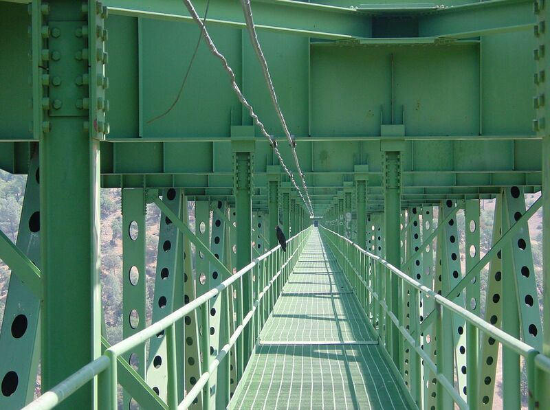 File:AuburnBridgeCatwalk.jpg