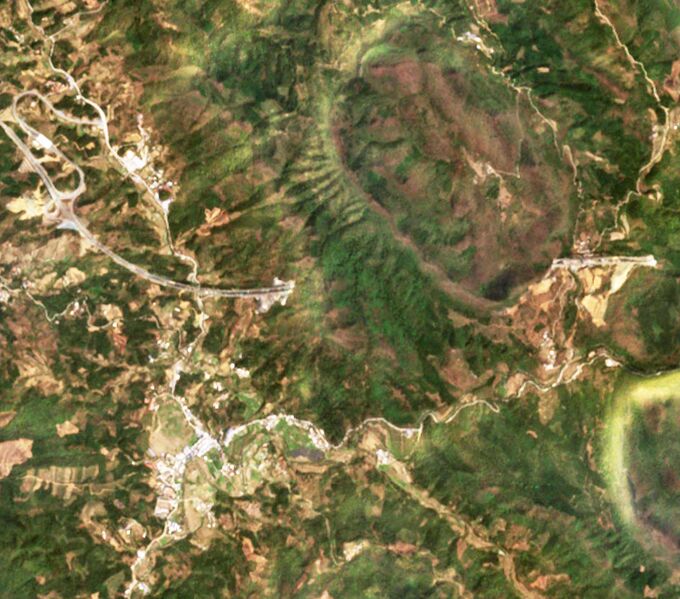 File:LuofuBridgesSatellite.jpg