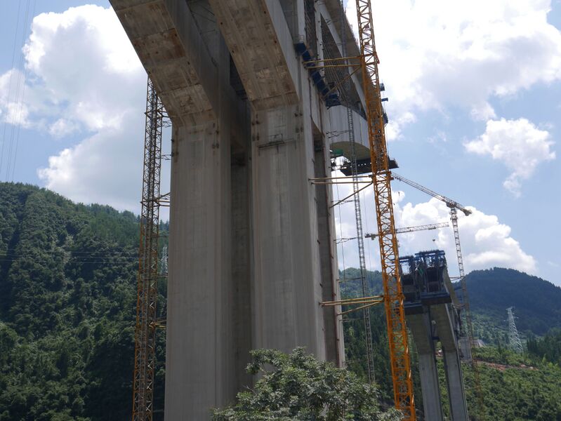 File:YunnanzhuangPierShaft.JPG