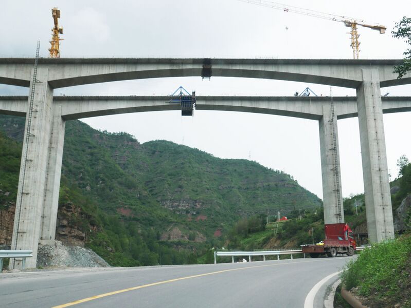 File:Meiguhe1BridgeSpan.JPG