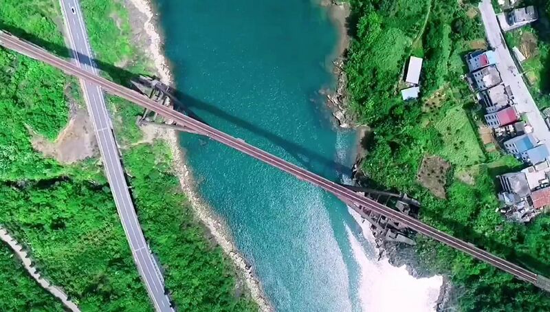File:Shimiaogou Hanjiang RailwayDown.jpg