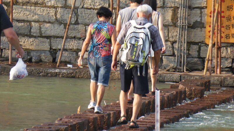 File:204Elly&BiaoStepsByFilmer.jpg