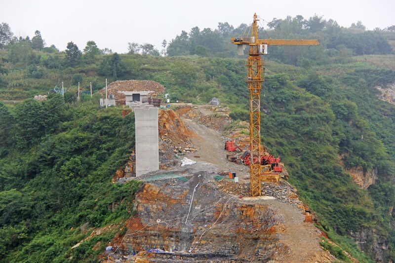 File:DiaolanheRailwaySouthConst.jpg