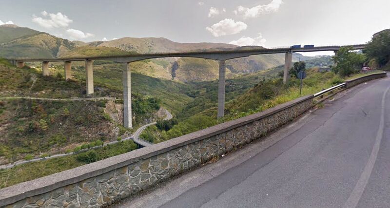 File:SanNicolaFromWall.jpg