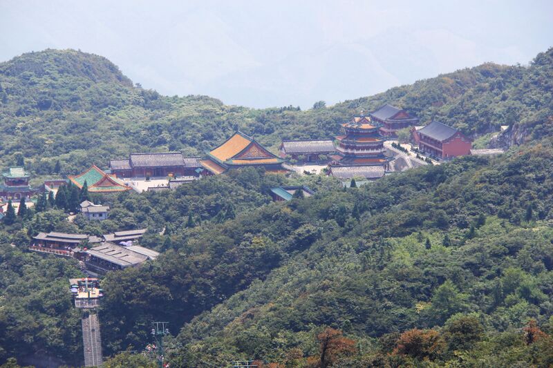 File:TianmenMountainMuseumBuildings.jpg