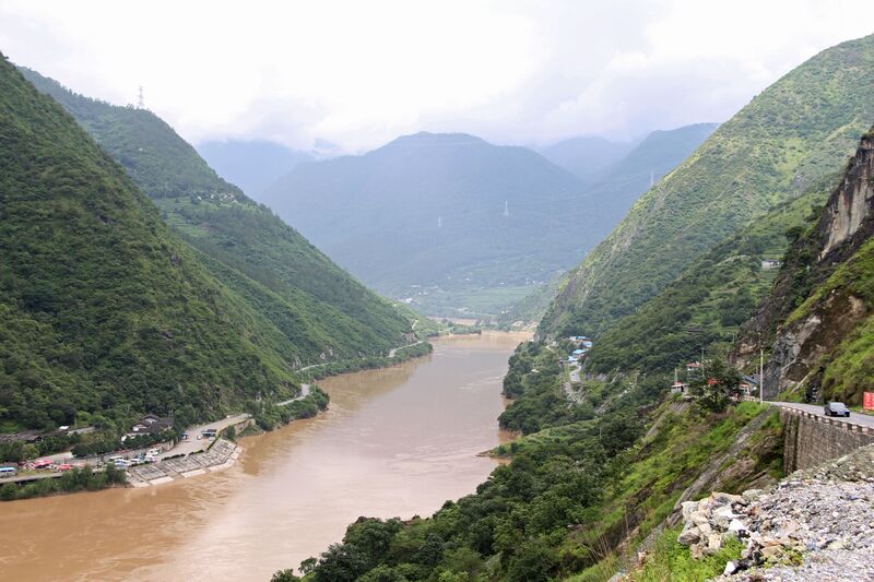 File:473JinshajiangTigerSuspensionRoadRailway.jpg