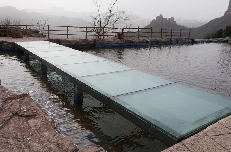 File:EastTaihangLakePanels.JPG