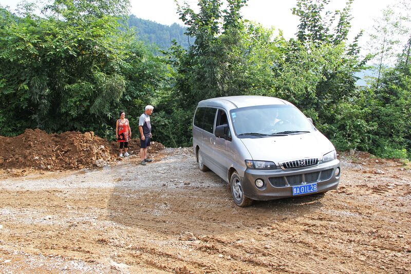 File:149MengdongheYongjiCarBreakdown.jpg