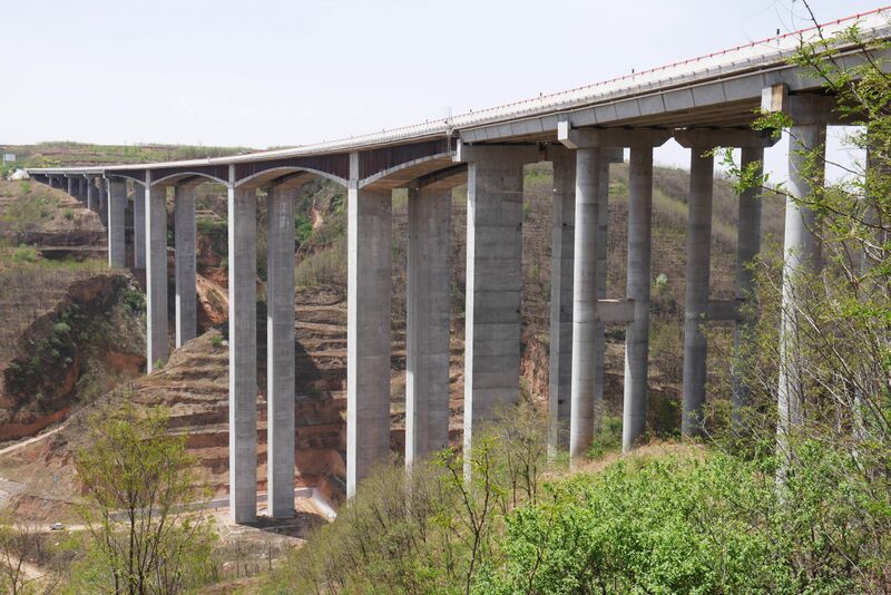 File:LiangqugouTrees.JPG