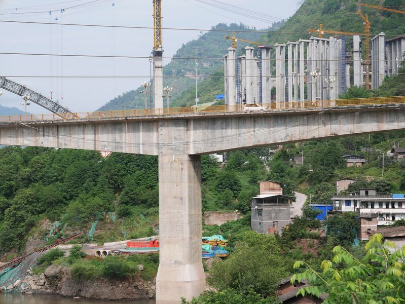 File:Xi'ningheS307Longlens.JPG