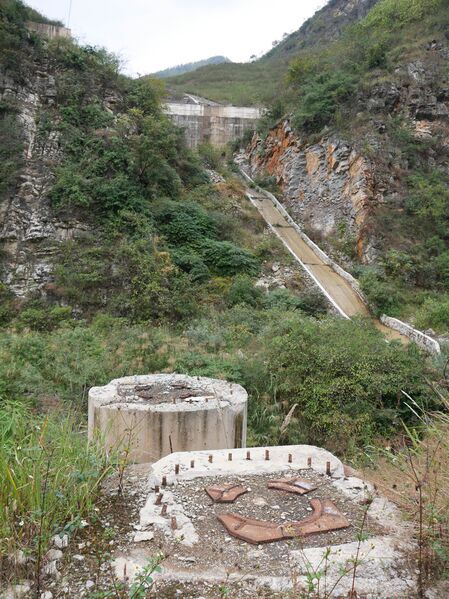 File:FaxiangheDamSlope.JPG