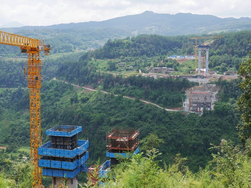 File:FenglaiLookingEast.JPG