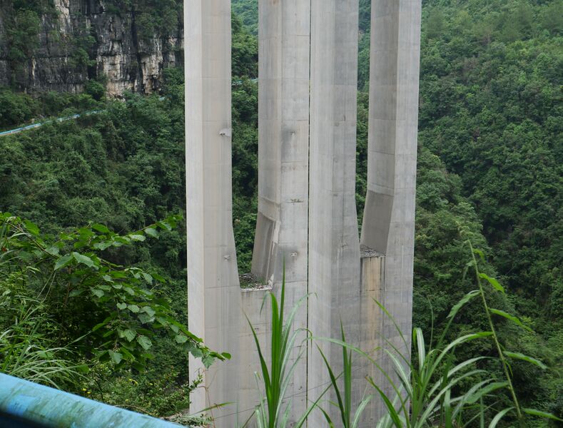 File:HuoyandongPierDetail.JPG