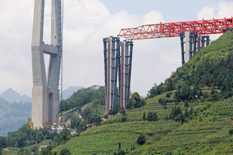 File:BeipanjiangDugeGuizhouTowerConst.jpg
