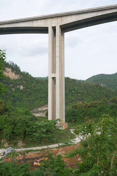 File:LiangxiheBeamPier.JPG