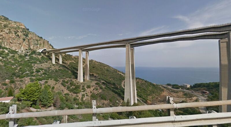 File:MalpertugioTunnel.jpg