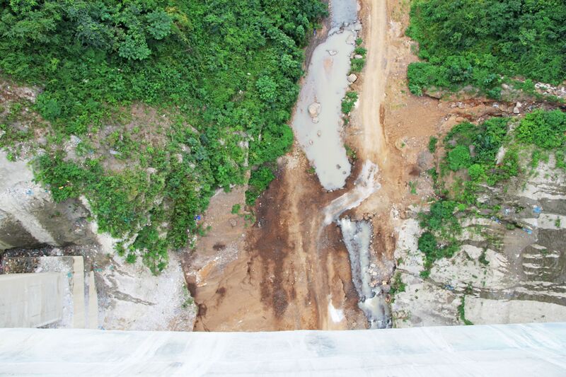 File:YongyangStraighDown.jpg