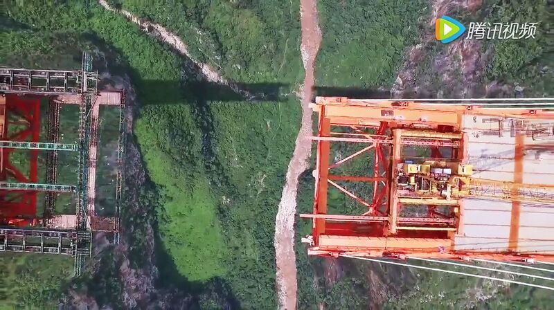 File:BeipanjiangDugeTrussDroneDown.jpg