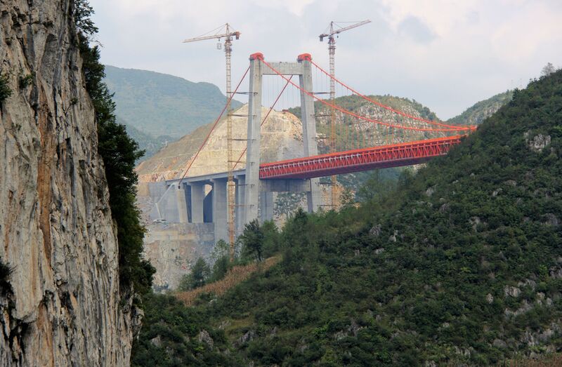 File:DimuheCliffLonglens.jpg