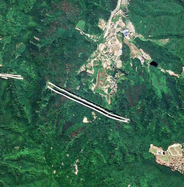 File:MandeokgyoSatellite.jpg