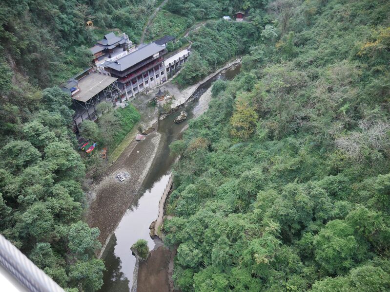 File:MotanyunFootbridgeCanyon.JPG